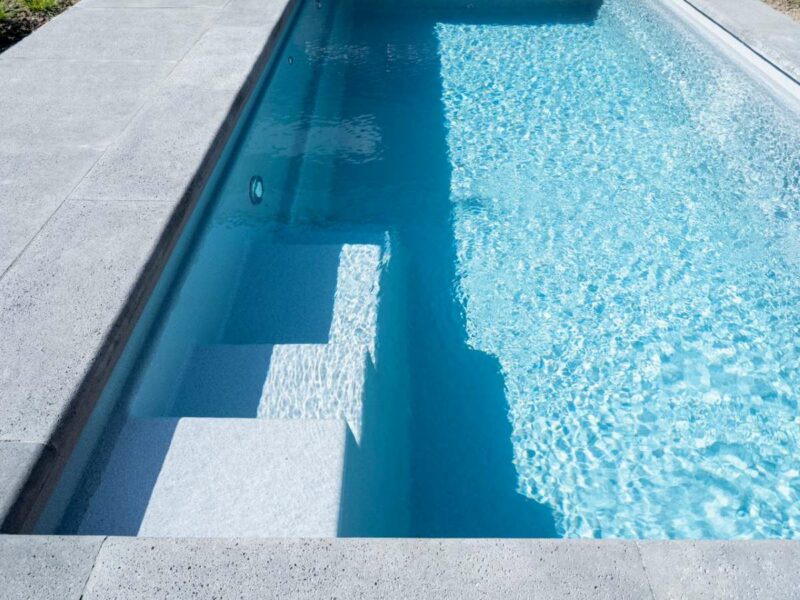 Aqua_Nova_62__nova_grey__tuin_het_Rullen_Hoveniers__Stonebase__Son__detail_shot_trap_low_res